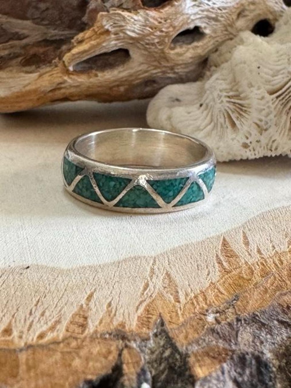 Vintage Native American Sterling Silver Turquoise Chip Inlay Band Ring Size 10
